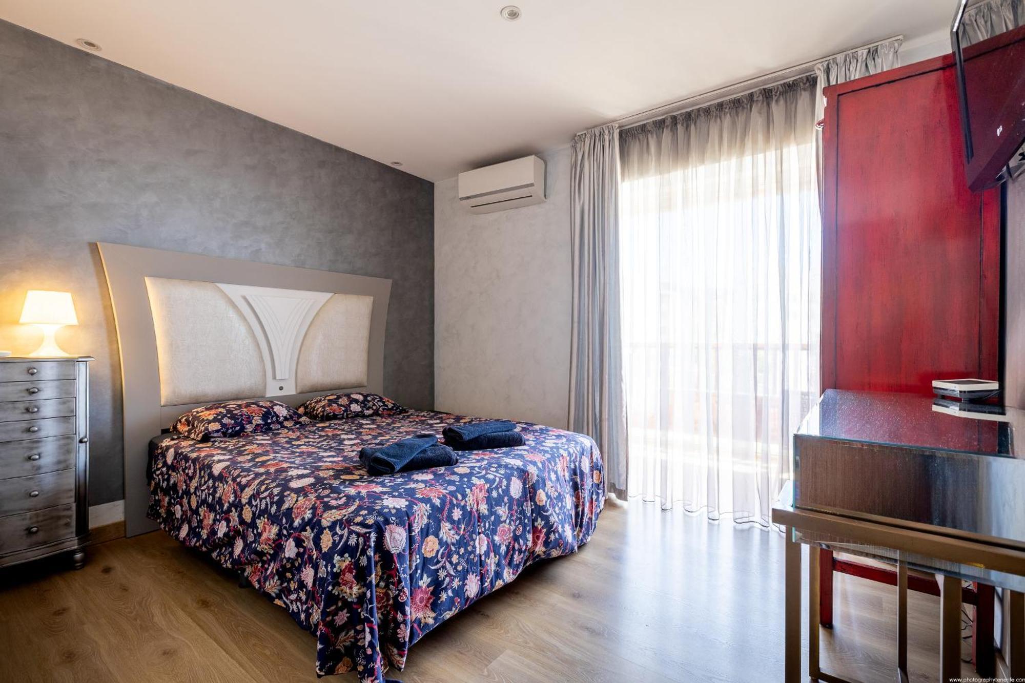 Sunset Palm Mar - Family Friendly Suites Exteriör bild
