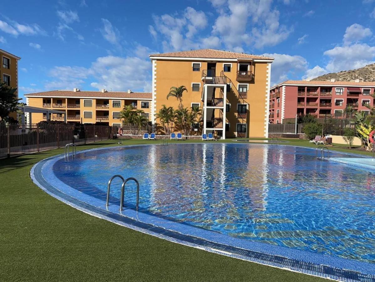 Sunset Palm Mar - Family Friendly Suites Exteriör bild